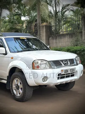 Nissan Hardbody 2000i 2006 White