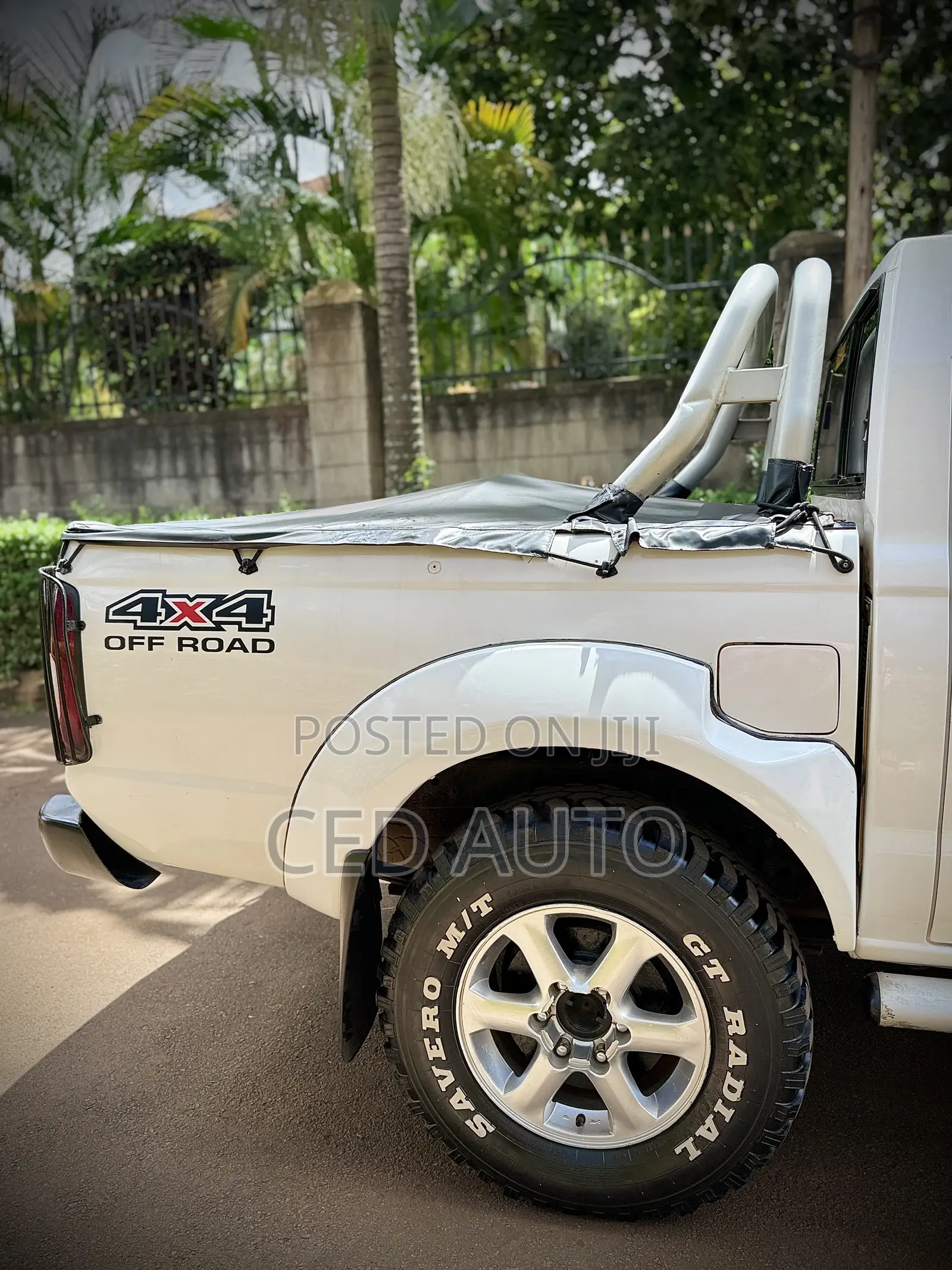 Nissan Hardbody 2000i 2006 White