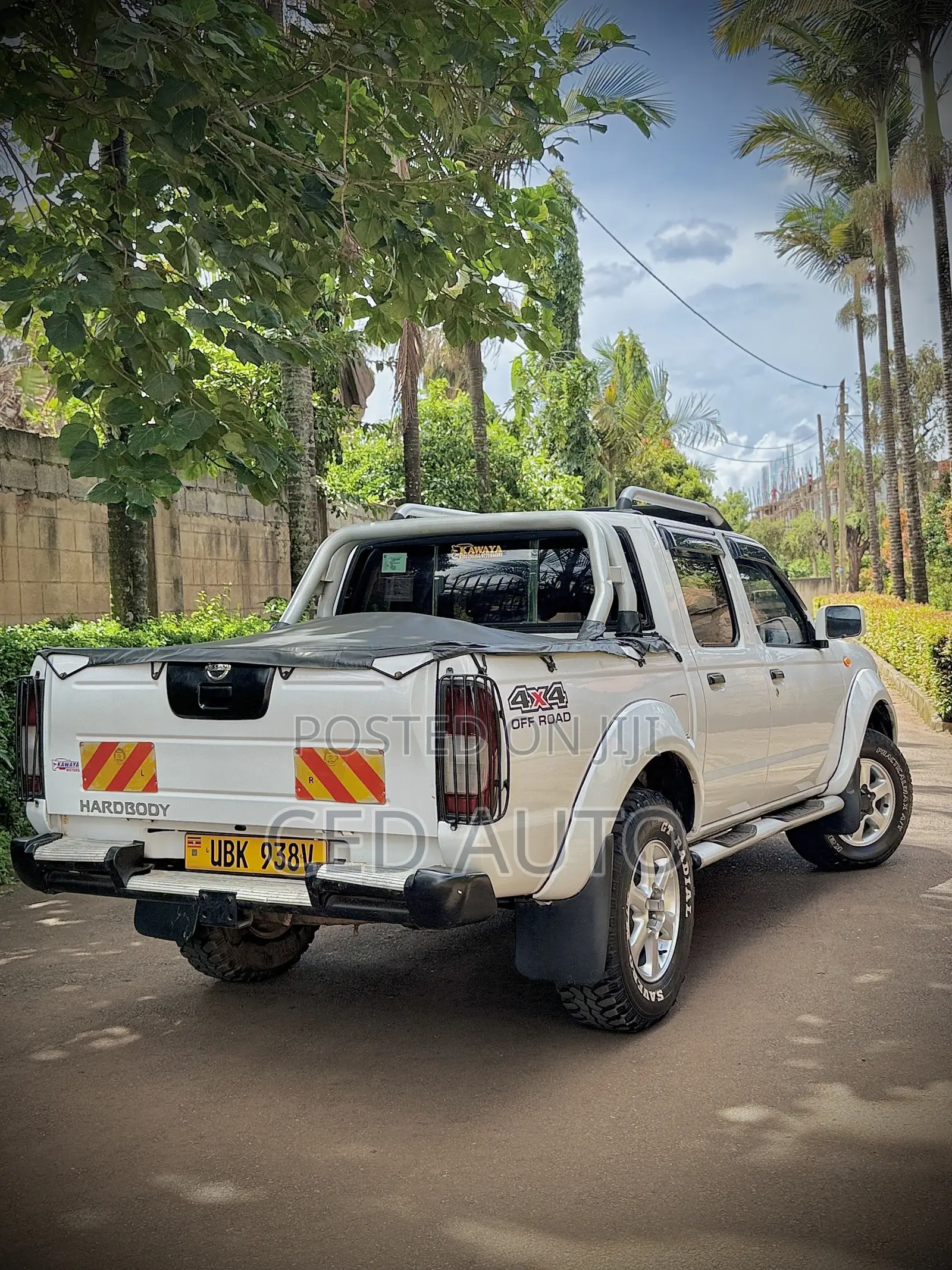 Nissan Hardbody 2000i 2006 White