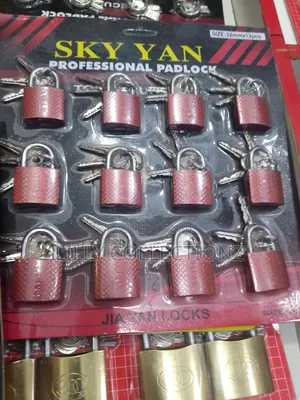 Sky Yan Padlock Chat