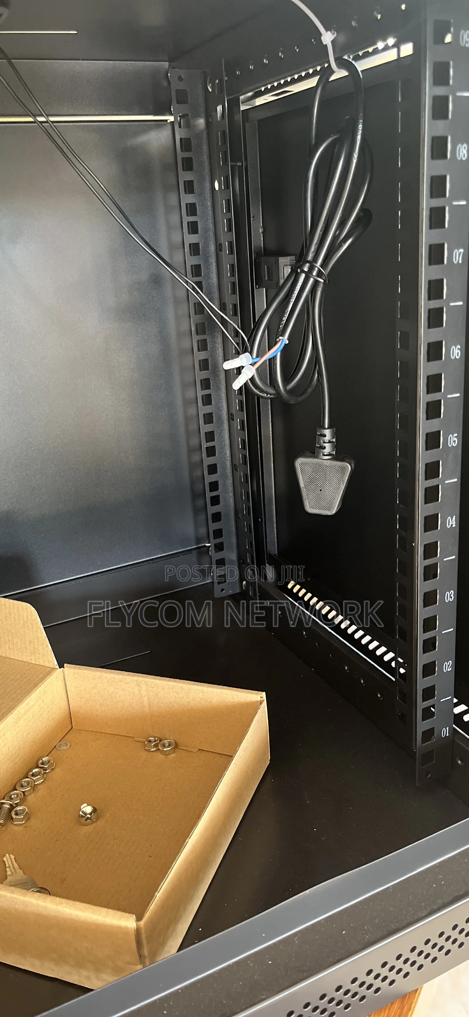 Rack Network Cabinet 9u