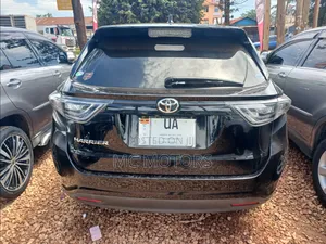 Toyota Harrier 2.0 2016 Black