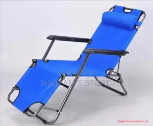 Foldable Blue Outdoor Lounge Chairs With an Adjustable