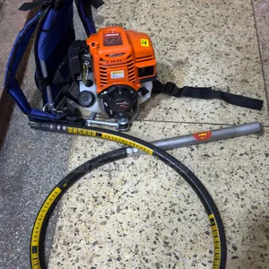 Backpack 4 Stroke Petrol Concrete Vibrator With Poker