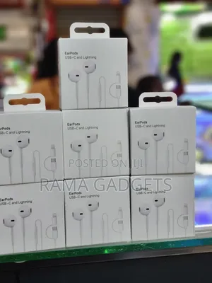 Apple Earpods With Usb-C and Lightning Connectors,