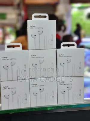 Apple Earpods With Usb-C and Lightning Connectors,