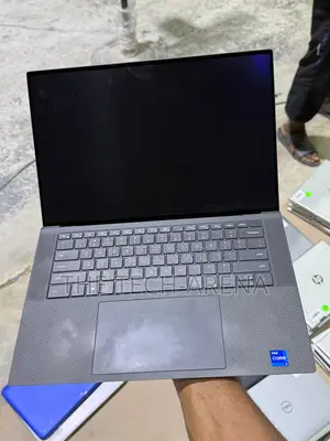 New Laptop Dell Precision 5560 16GB Intel Core i9 SSD 512GB
