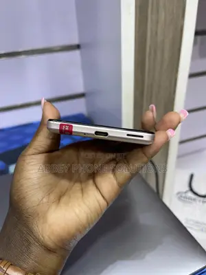 Sharp Aquos sense5G 64 GB Gold
