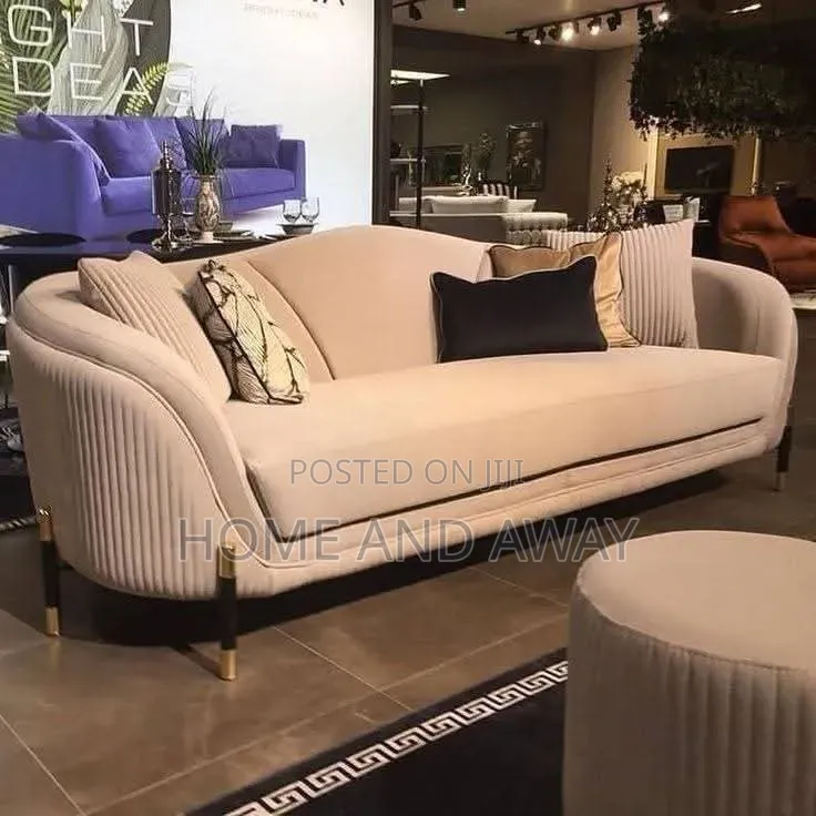 Sofas/3 Seaters Magnificent Sofa Set Couches in Any Colour 980,000/-