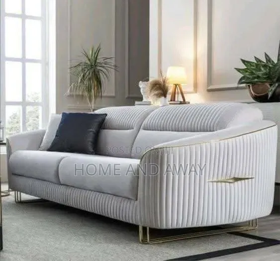 Sofas/3 Seaters Magnificent Sofa Set Couches in Any Colour 980,000/-