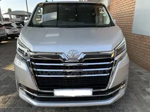 Toyota Hiace Quantum Luxury Van for Hire