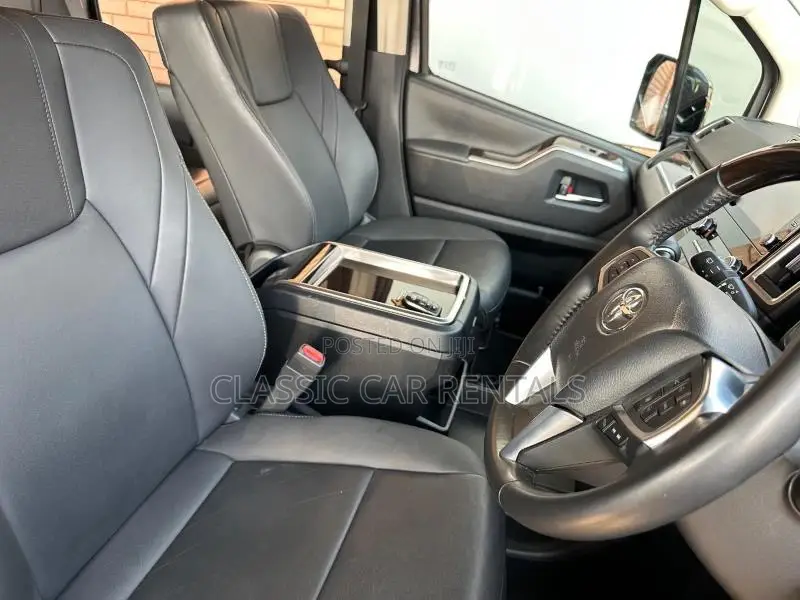 Toyota Hiace Quantum Luxury Van for Hire