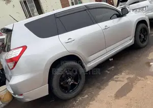 Toyota Vanguard 2009 Silver