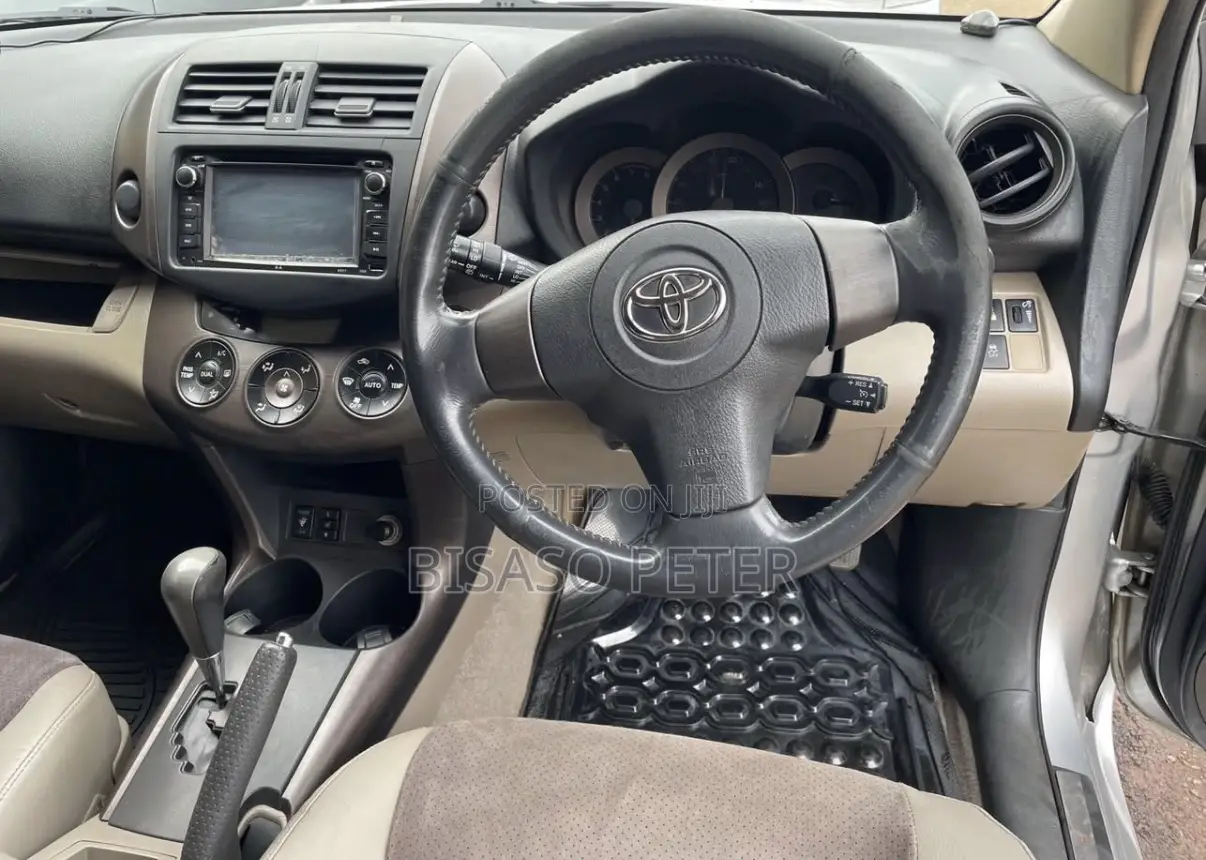 Toyota Vanguard 2009 Silver