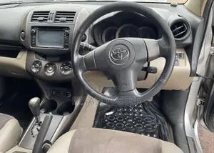Toyota Vanguard 2009 Silver