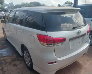 Toyota Wish 2012 White