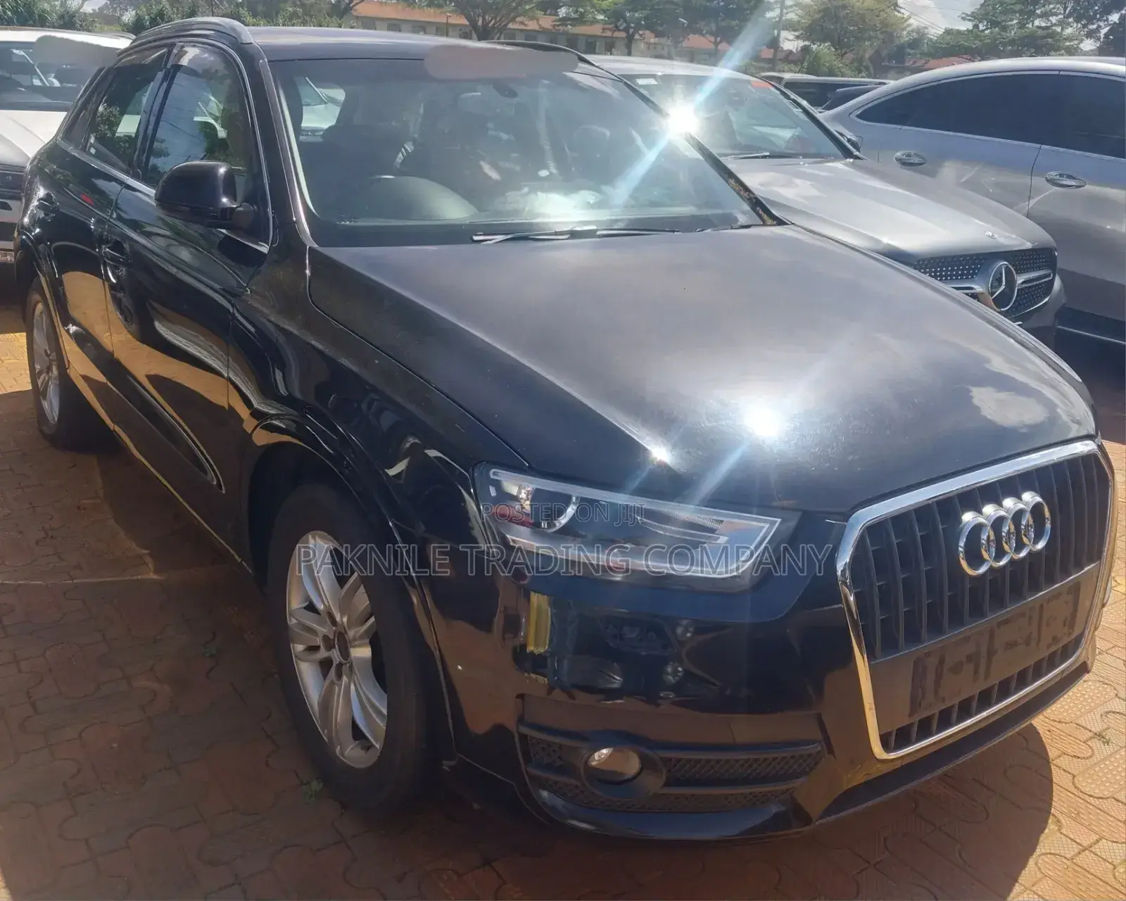 Audi Q3 2012 Black