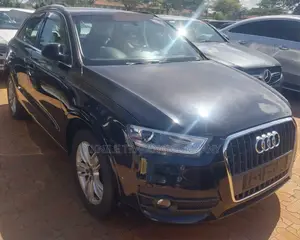 Audi Q3 2012 Black