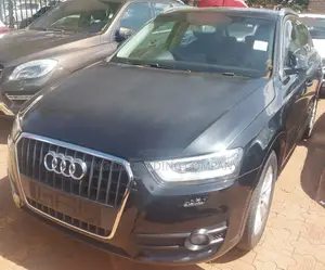 Audi Q3 2012 Black