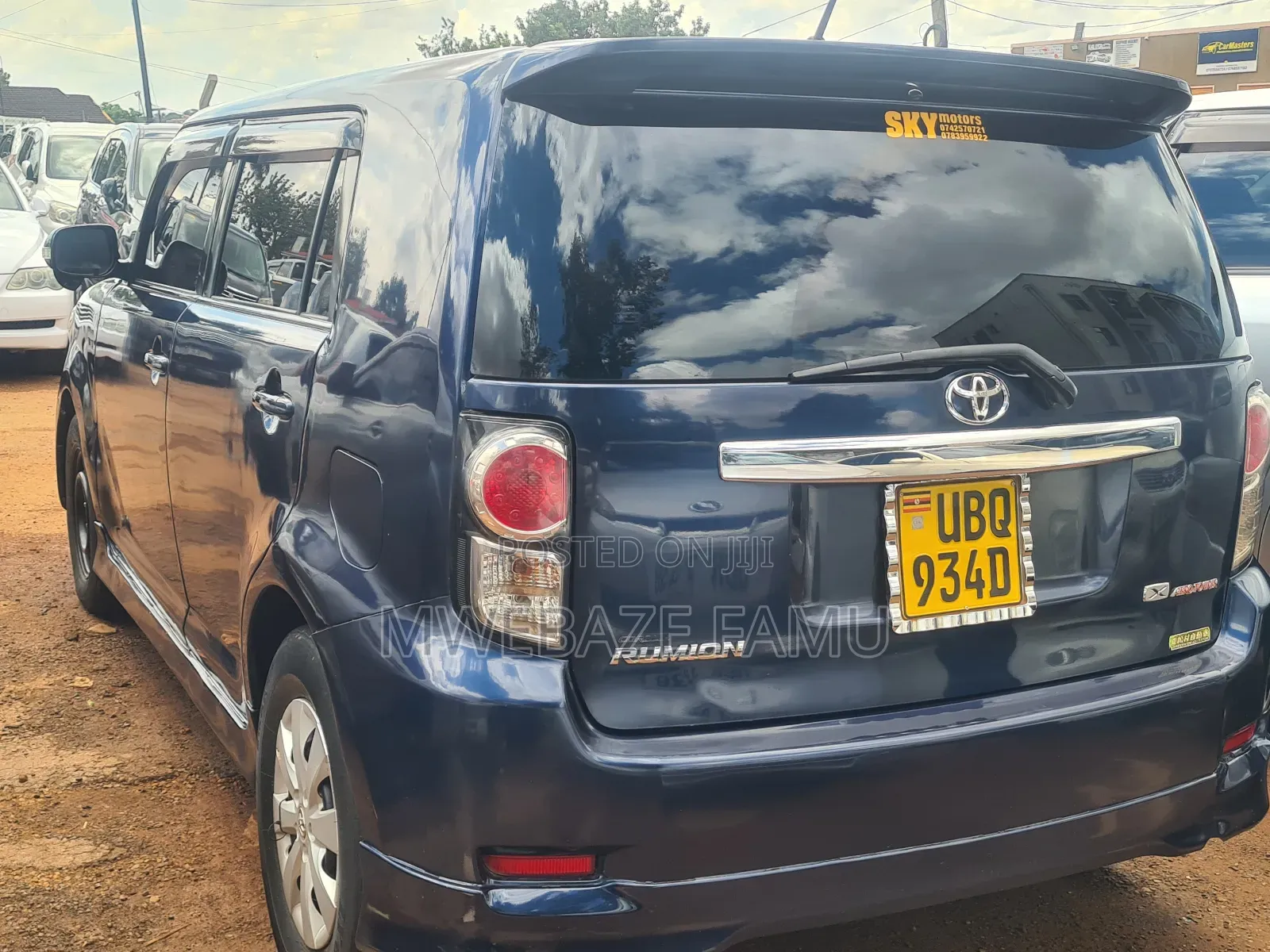 Toyota Corolla Rumion 2010 Blue