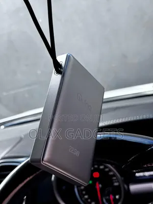 Quiqq 20000mah 22.5w Powerbank With Inbuilt Type C and iPhone Cables