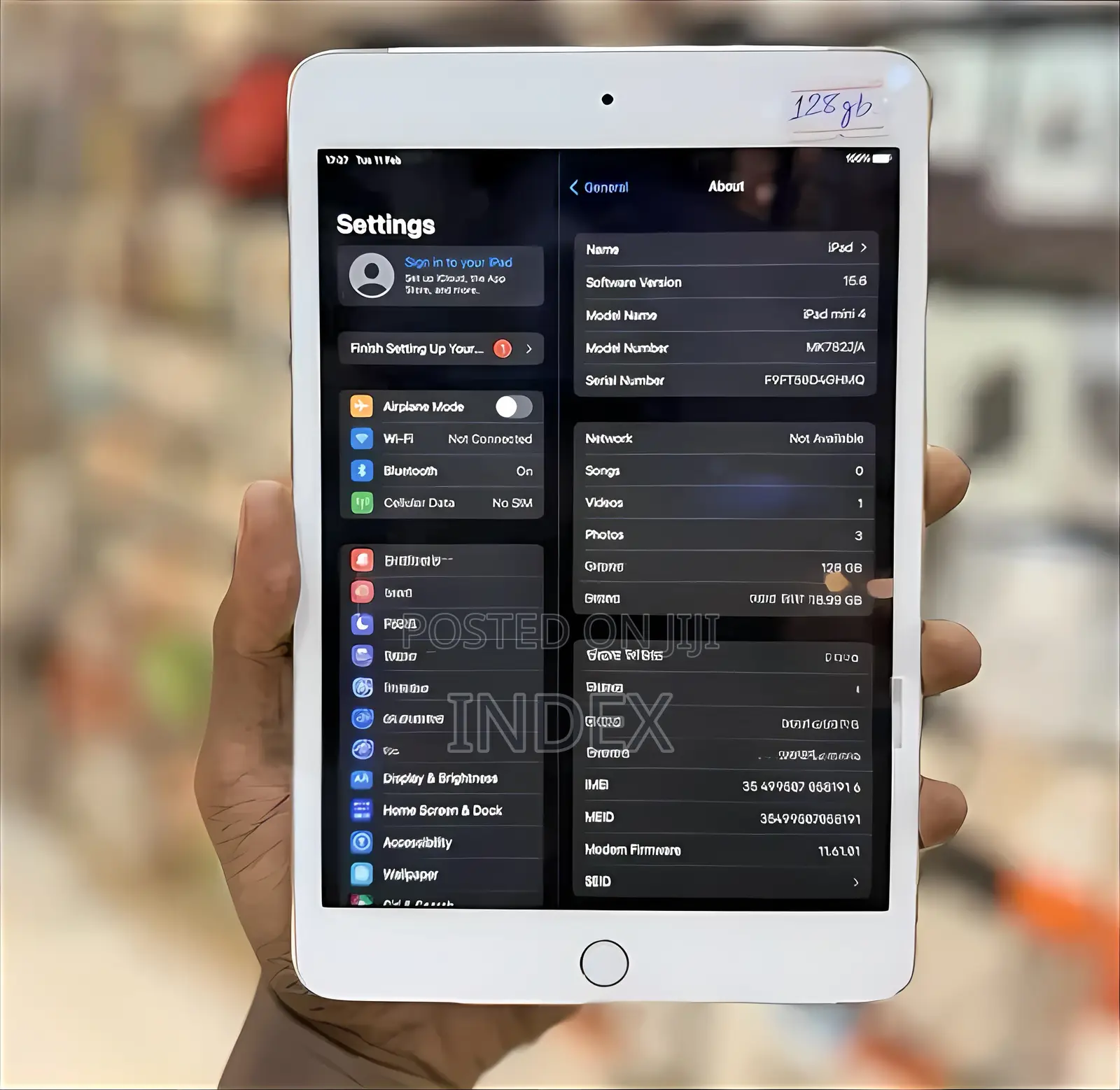 Apple iPad mini 4 64 GB Gray