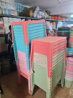 Multicolor Plastic Table Plastic Table 4people