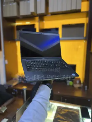 New Laptop Dell Latitude 7390 8GB Intel Core i5 SSD 256GB