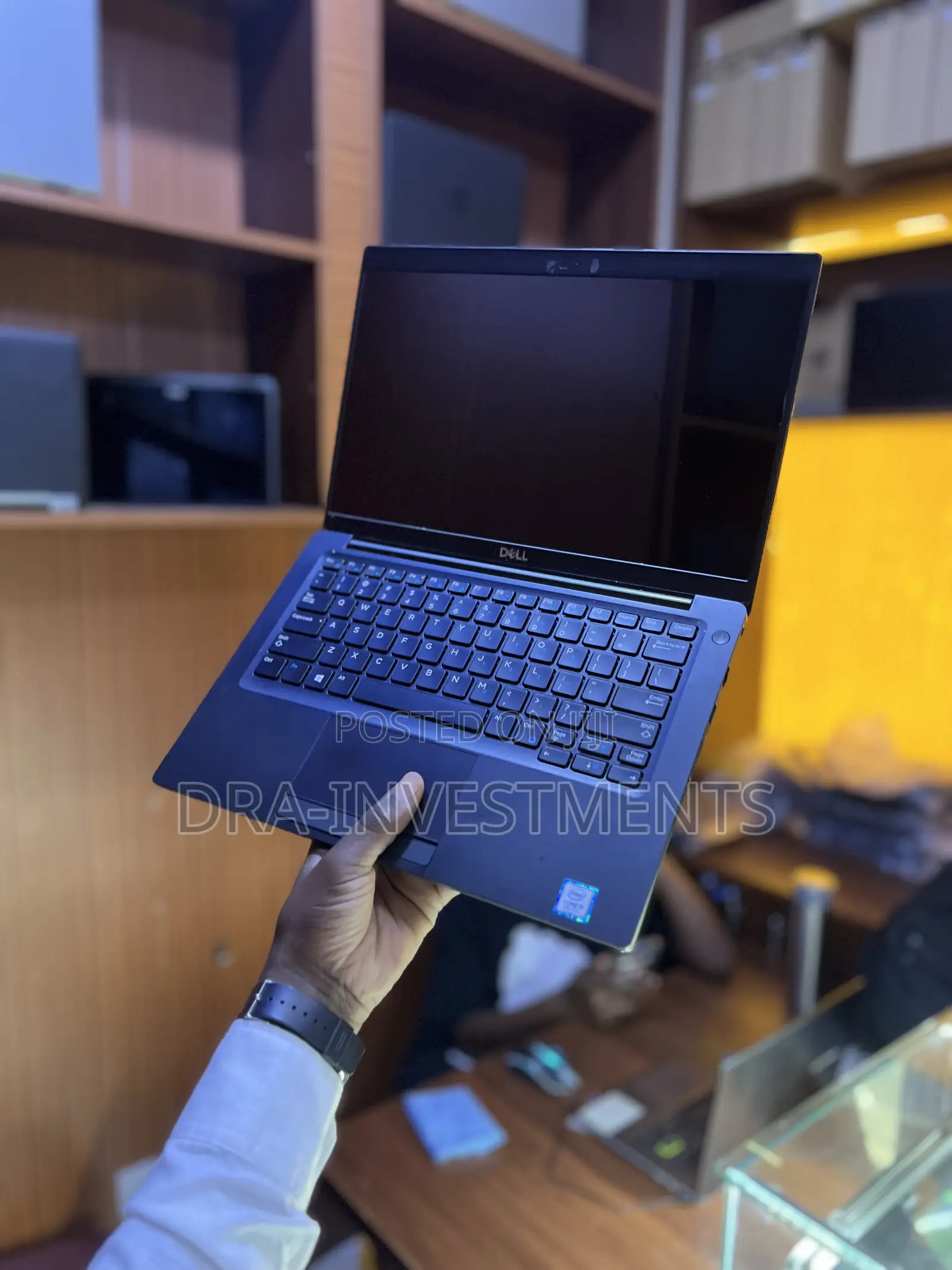 New Laptop Dell Latitude 7390 8GB Intel Core i5 SSD 256GB