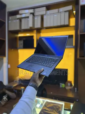 Laptop Dell Latitude 7390 8GB Intel Core i5 SSD 256GB