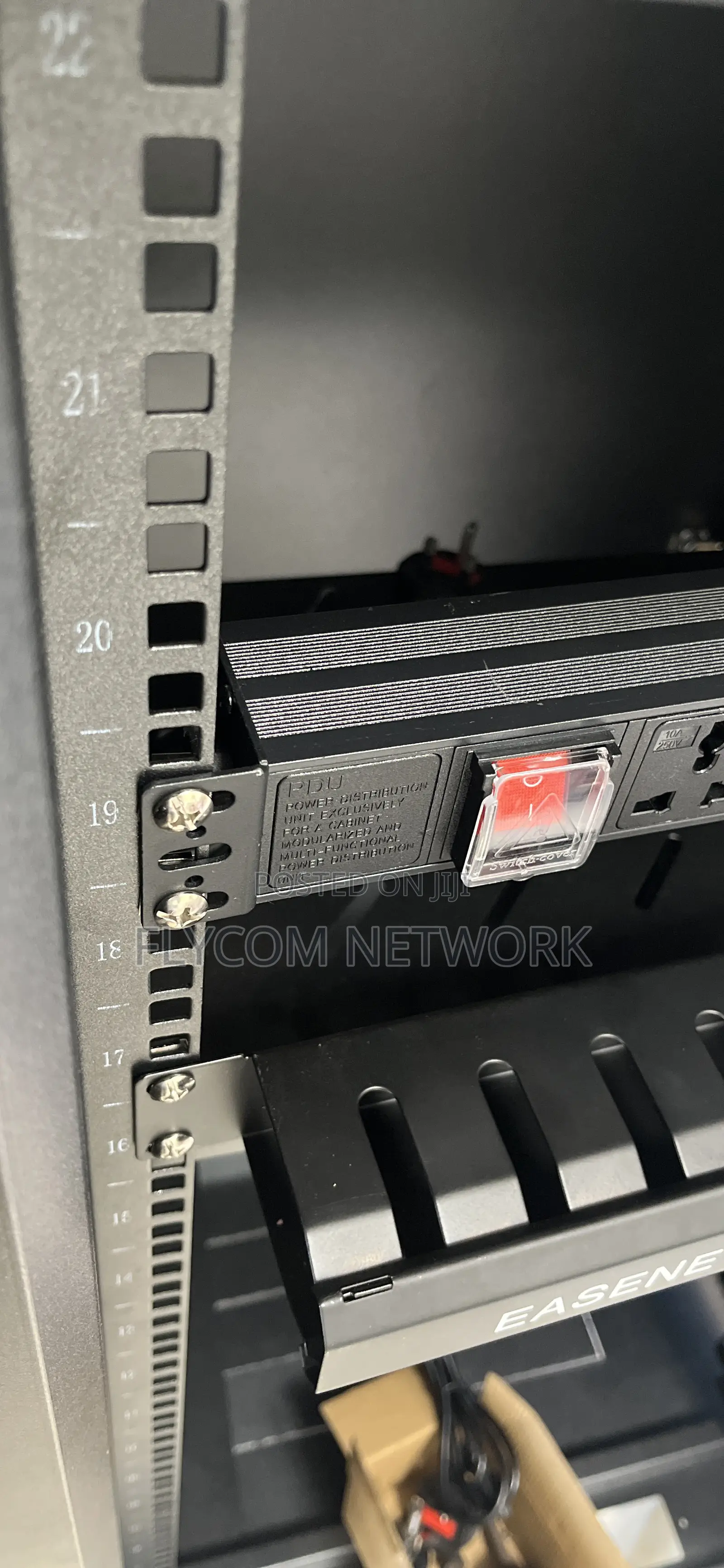 Rack Network Cabinet(22u)