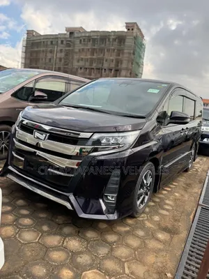 Toyota Noah 2.0 FWD (8 Seater) 2018 Brown