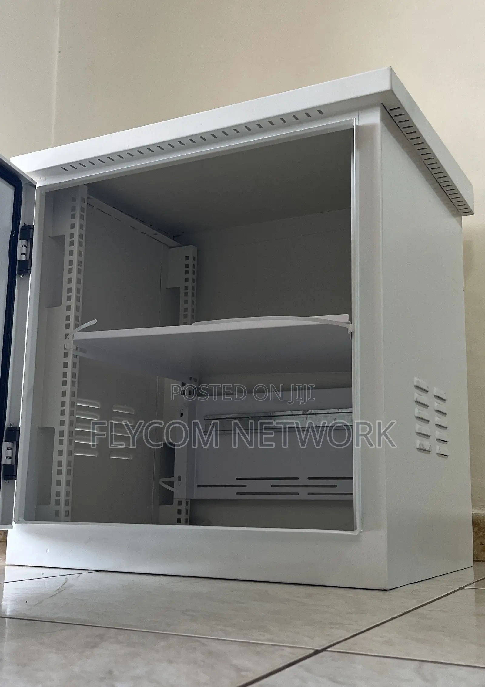 Outdoor Server Rack (12u)