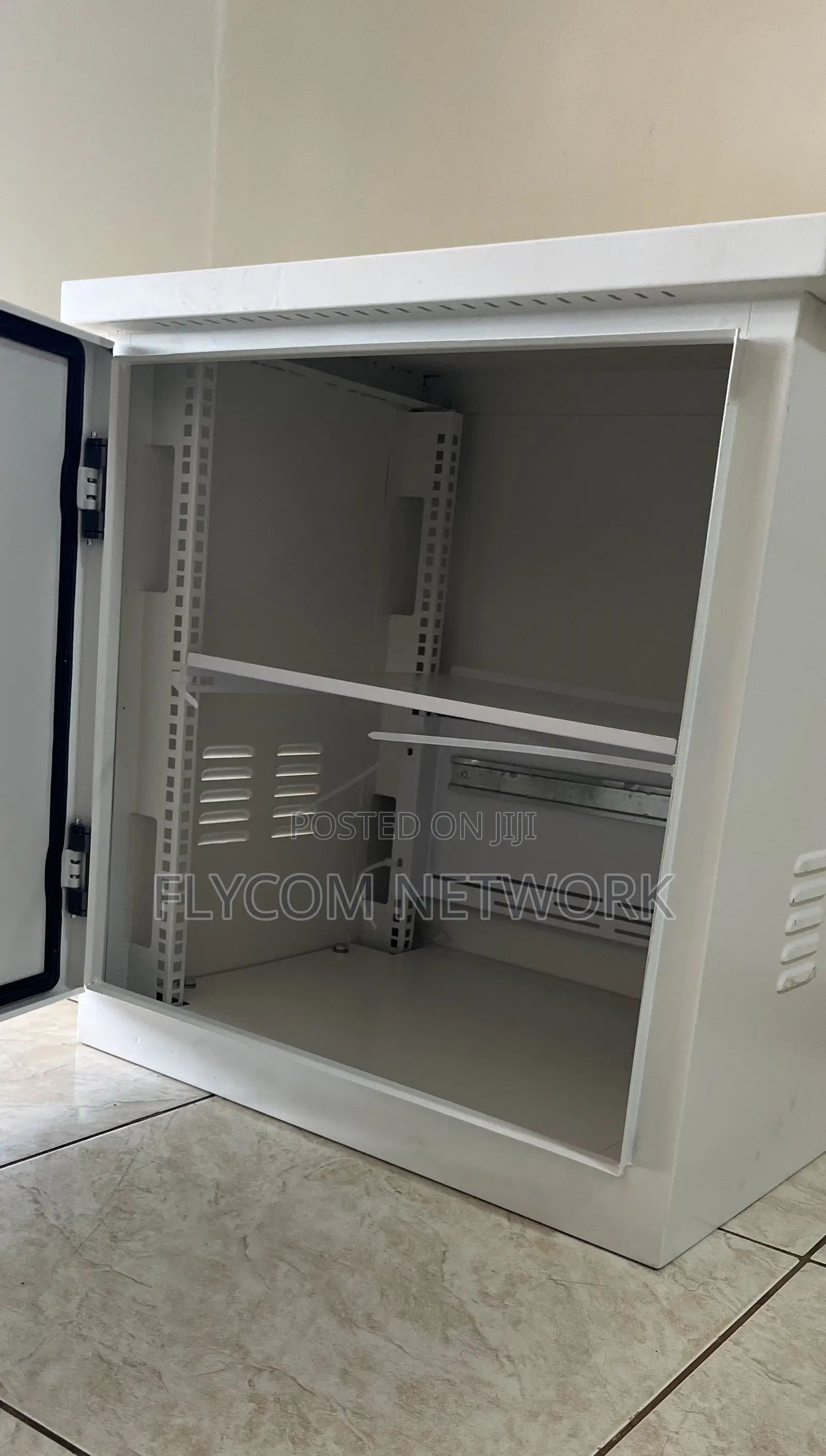 Outdoor Server Rack (12u)
