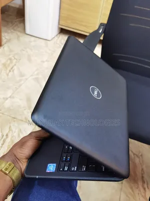 Laptop Dell Latitude 3380 4GB Intel Celeron SSD 128GB
