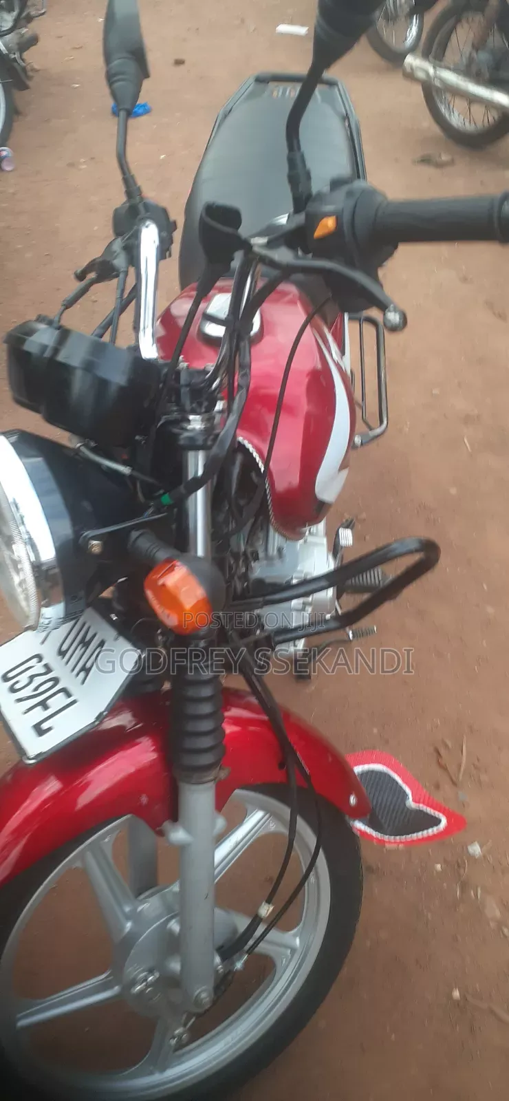 TVS HLX 125 2023 Red