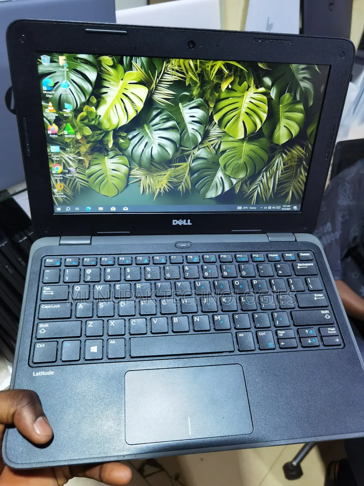 Laptop Dell Latitude 3380 4GB Intel Celeron SSD 256GB