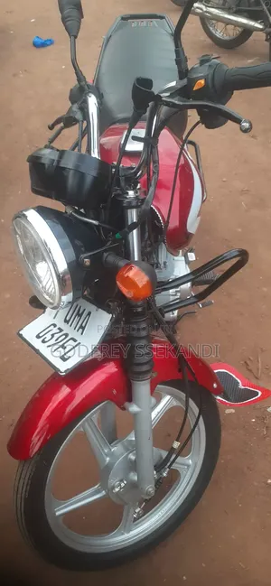 TVS HLX 125 2023 Red