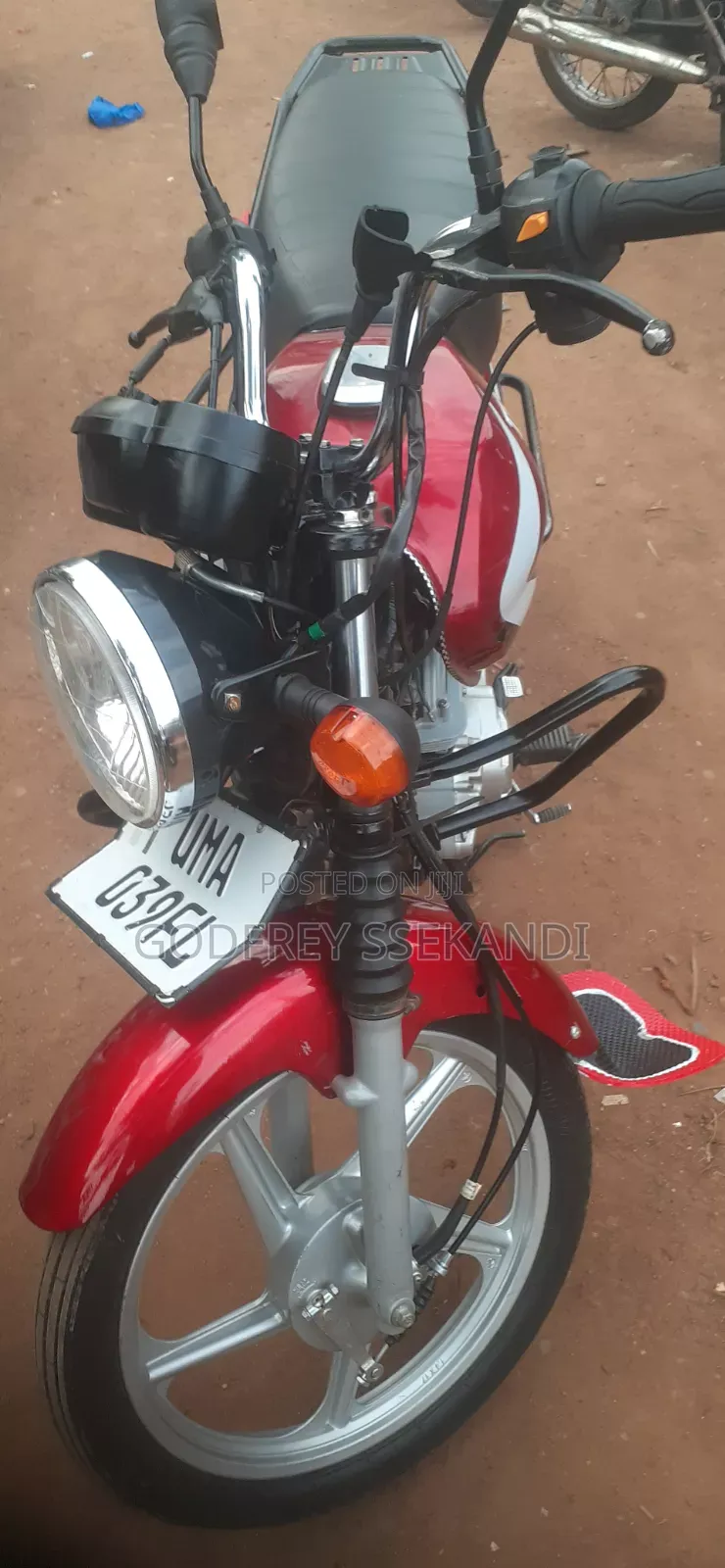TVS HLX 125 2023 Red