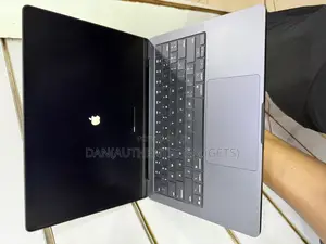 New Laptop Apple MacBook Pro 2025 M5 14-inch 32GB Apple M5 SSD 1T