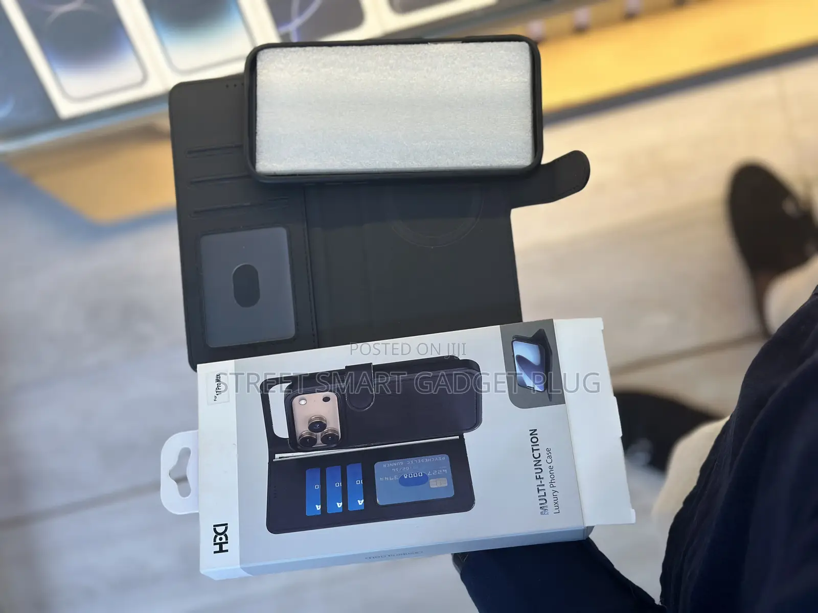 iPhone 17pro Max Flip Cases