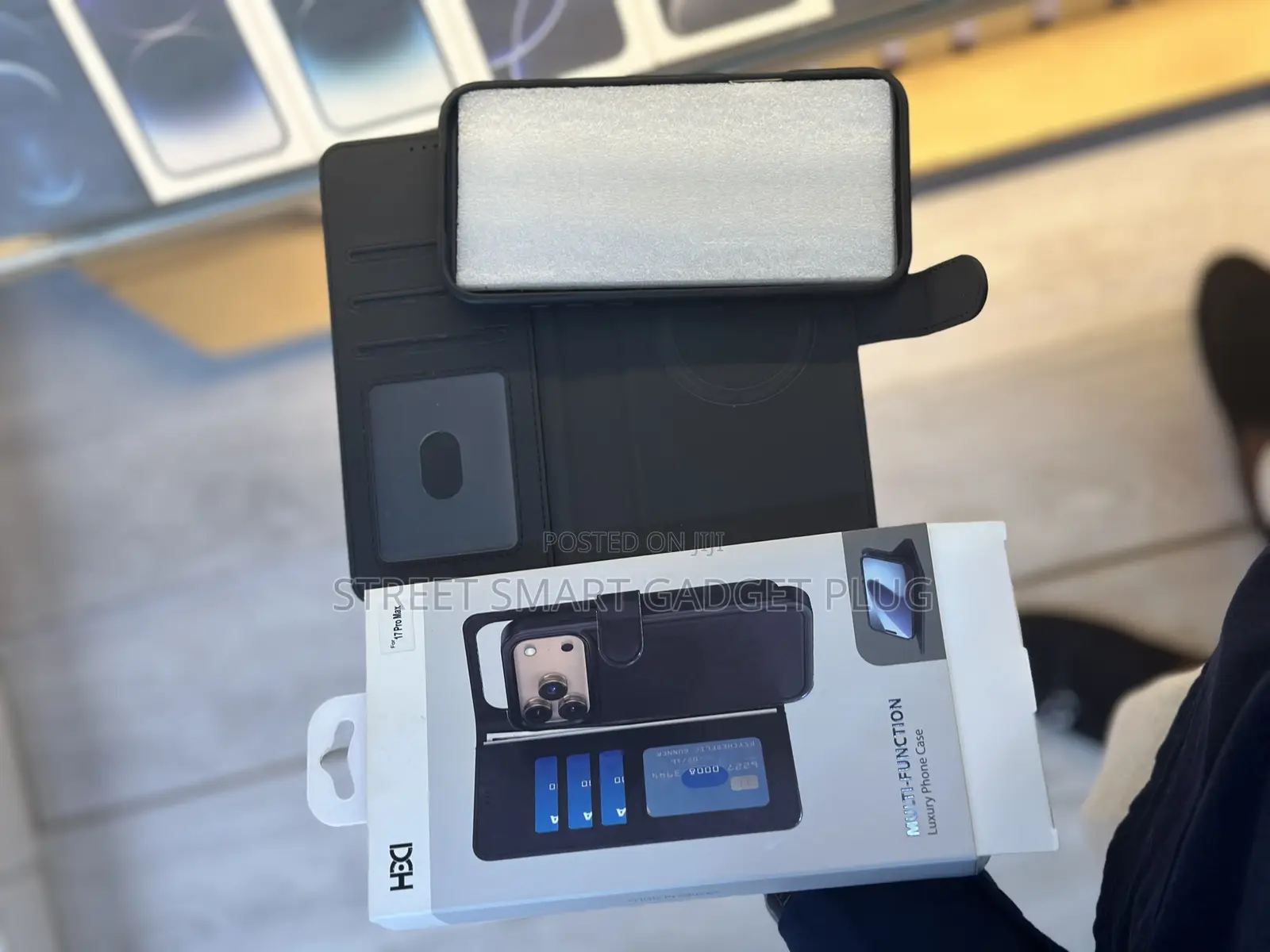 iPhone 17pro Max Flip Cases