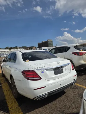 Mercedes-Benz E220 2017 White