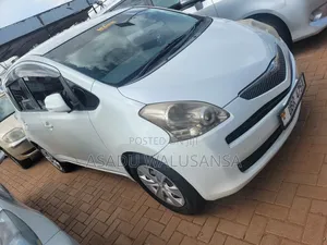 Toyota Ractis 2010 White