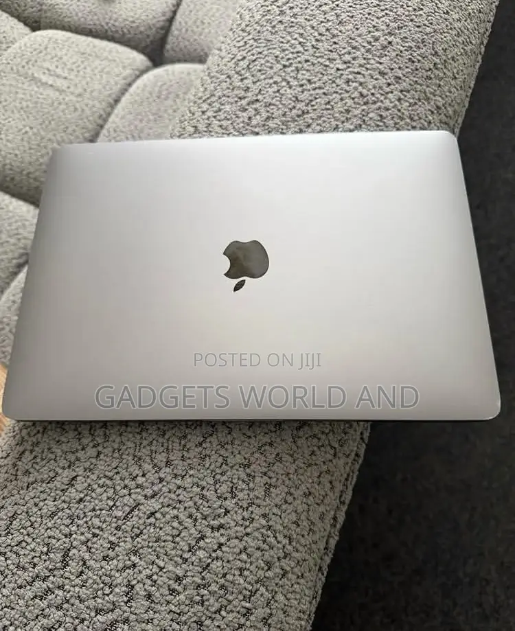 New Laptop Apple MacBook Pro 8GB Apple M2 SSD 256GB