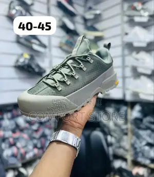 Classic Army Green Sneakers for Men