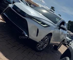 Toyota Harrier 2.0 2020 White