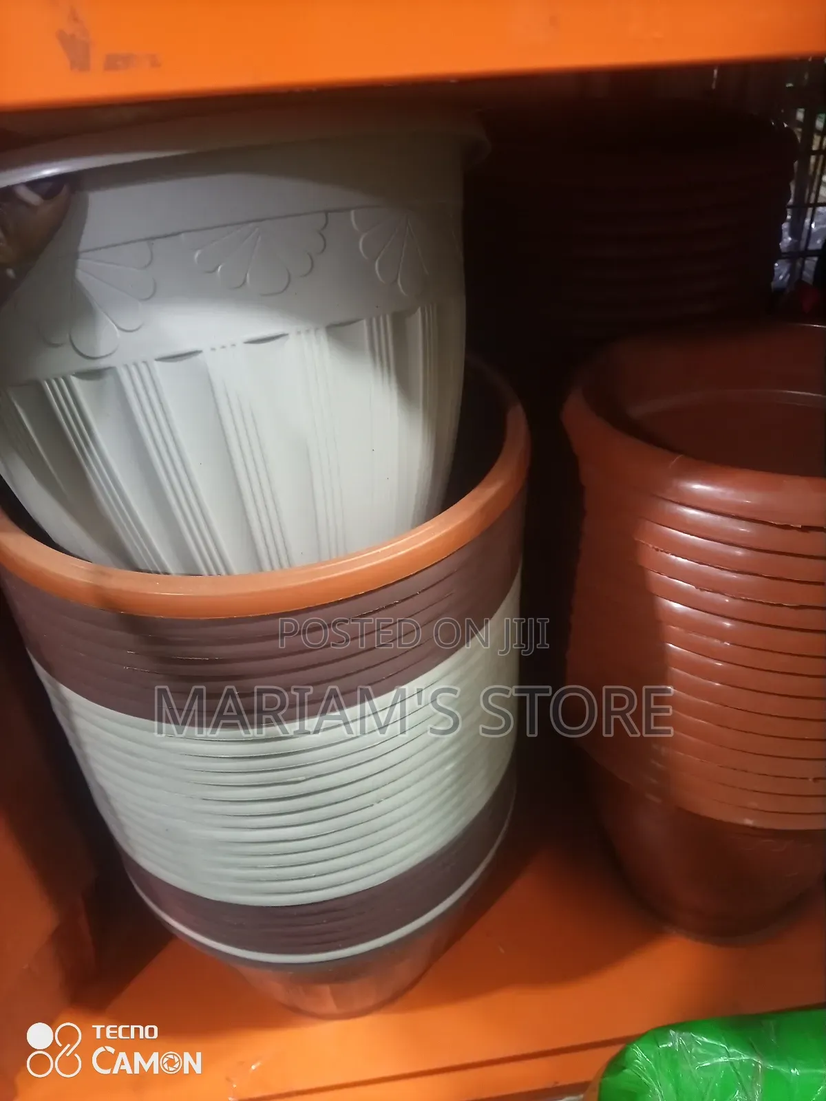 Generic Round Plastic Flower Pots.
