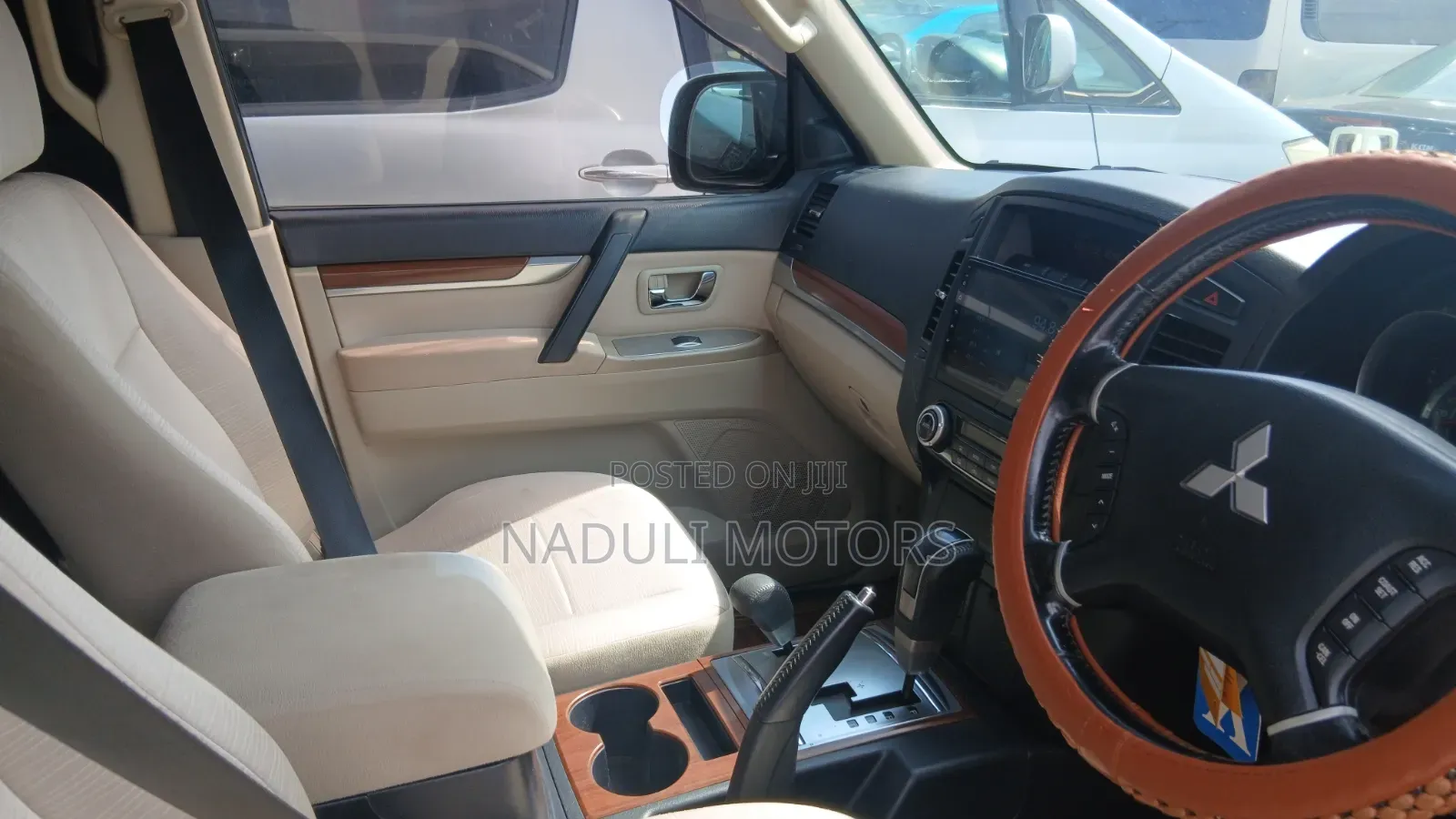 Mitsubishi Pajero 2011 White