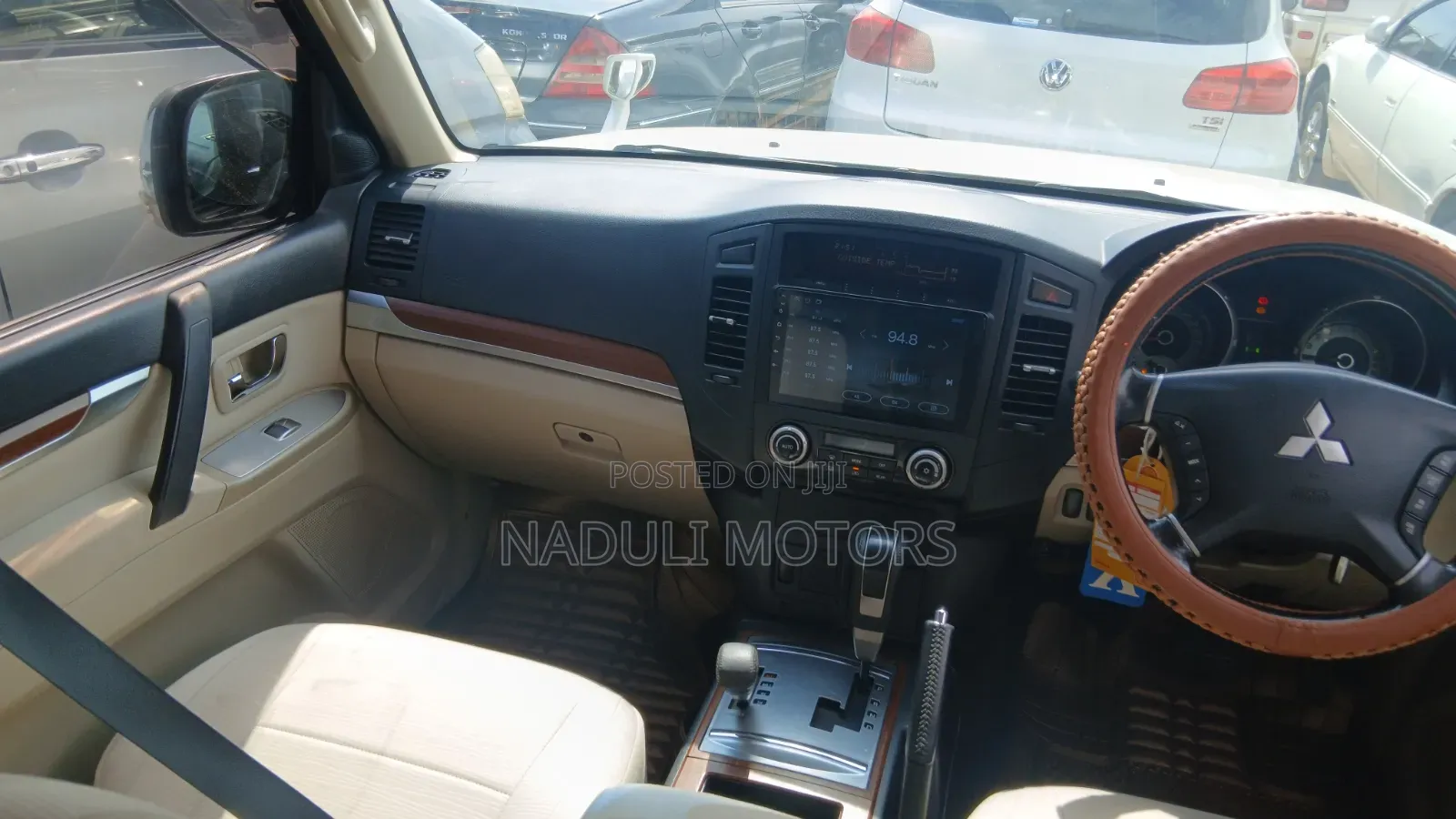 Mitsubishi Pajero 2011 White